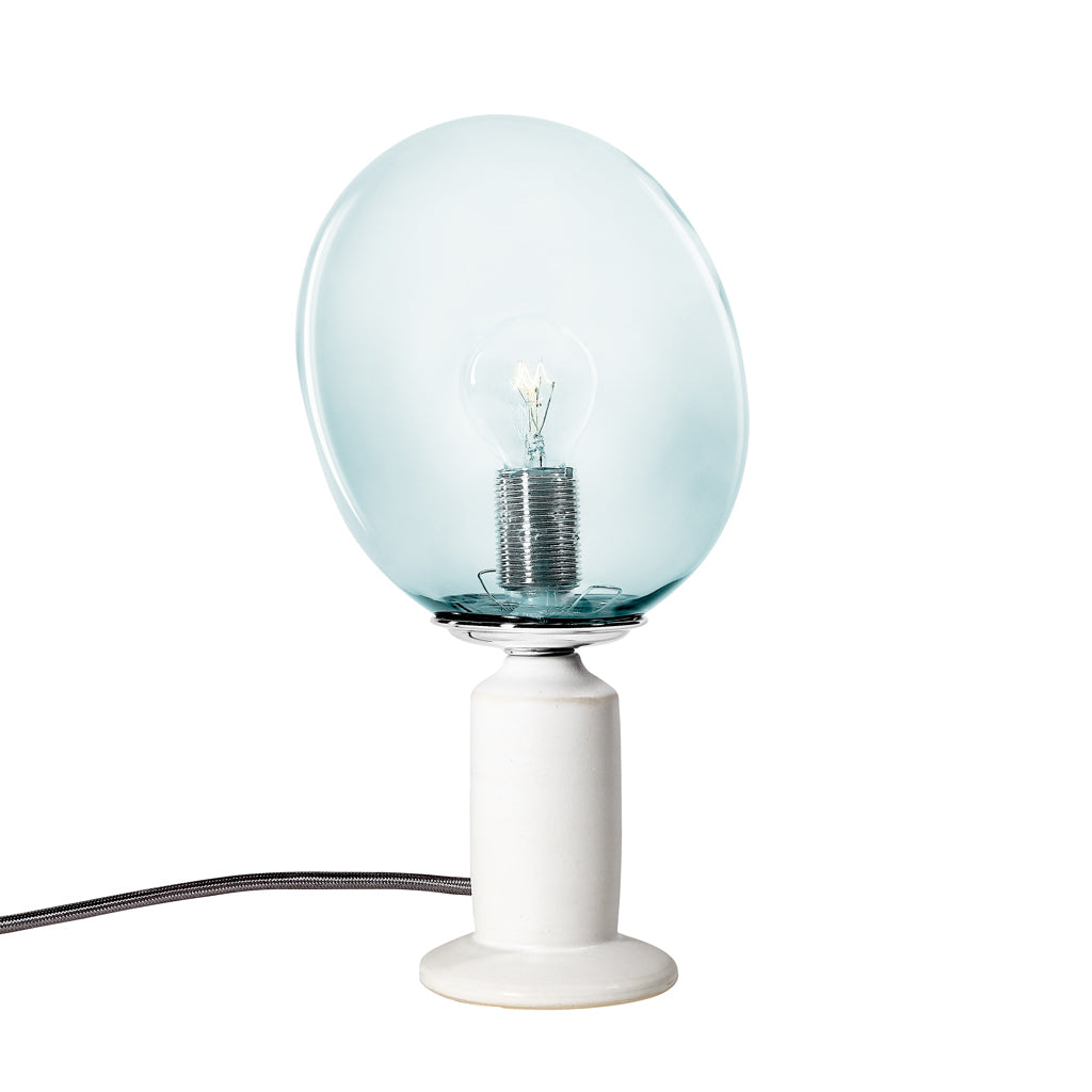 Lille SKY keramiklampe, hvid - design Pernille Bülow og Ejnar Paulsen