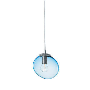 Mundblæst SKY glaslampe small, blå - designet af Pernille Bülow